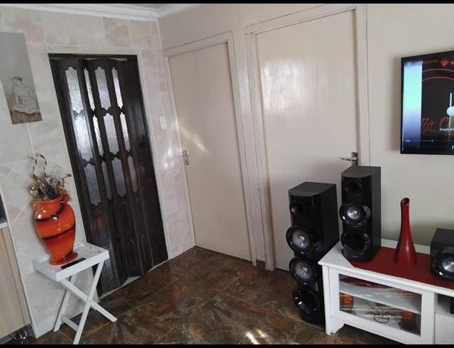 2 BEDROOM HOUSE FOR SALE IN SOSHANGUVE GG